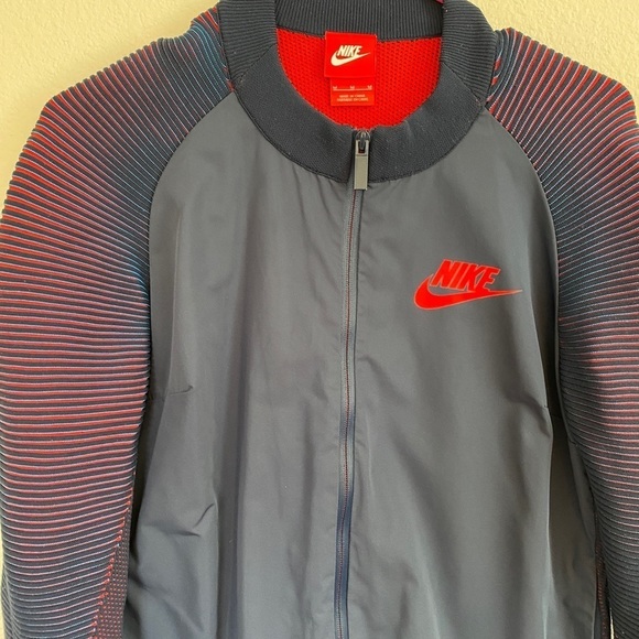 Unisex Nike Red & Blue Lightweight Baseball Jacket M - Picture 8 of 9